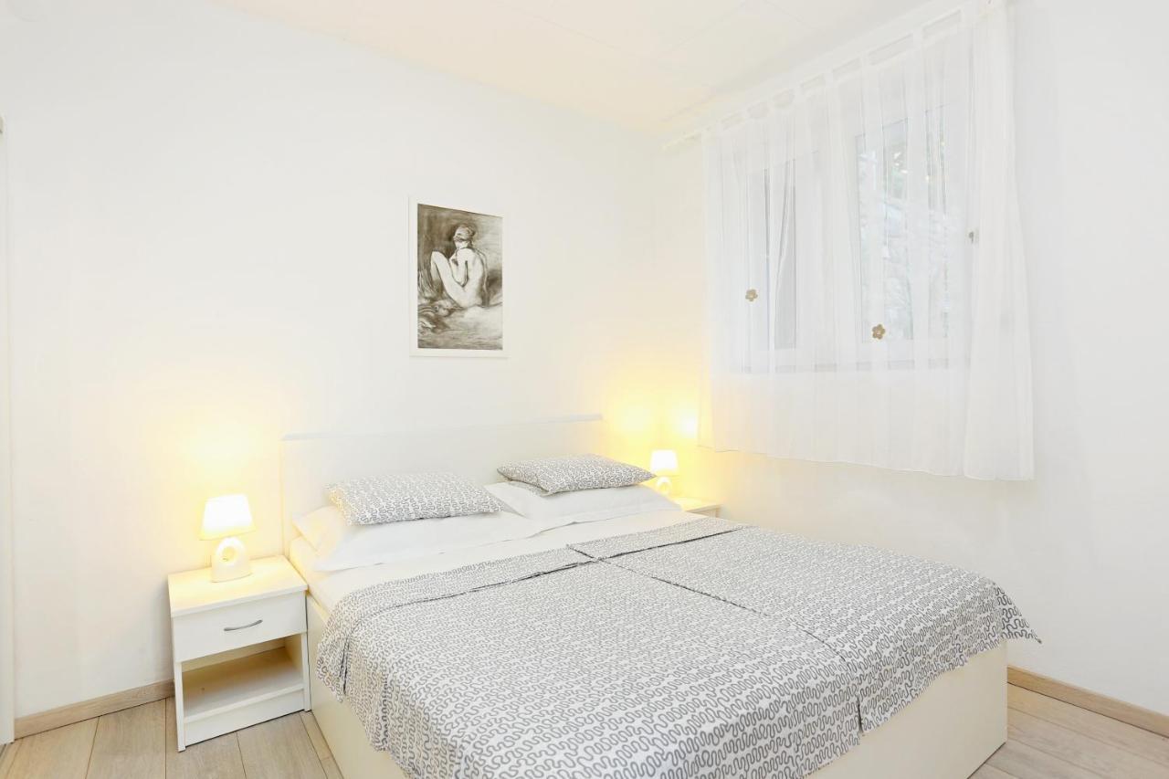 Apartments By The Sea Podgora, Makarska - 2594 エクステリア 写真