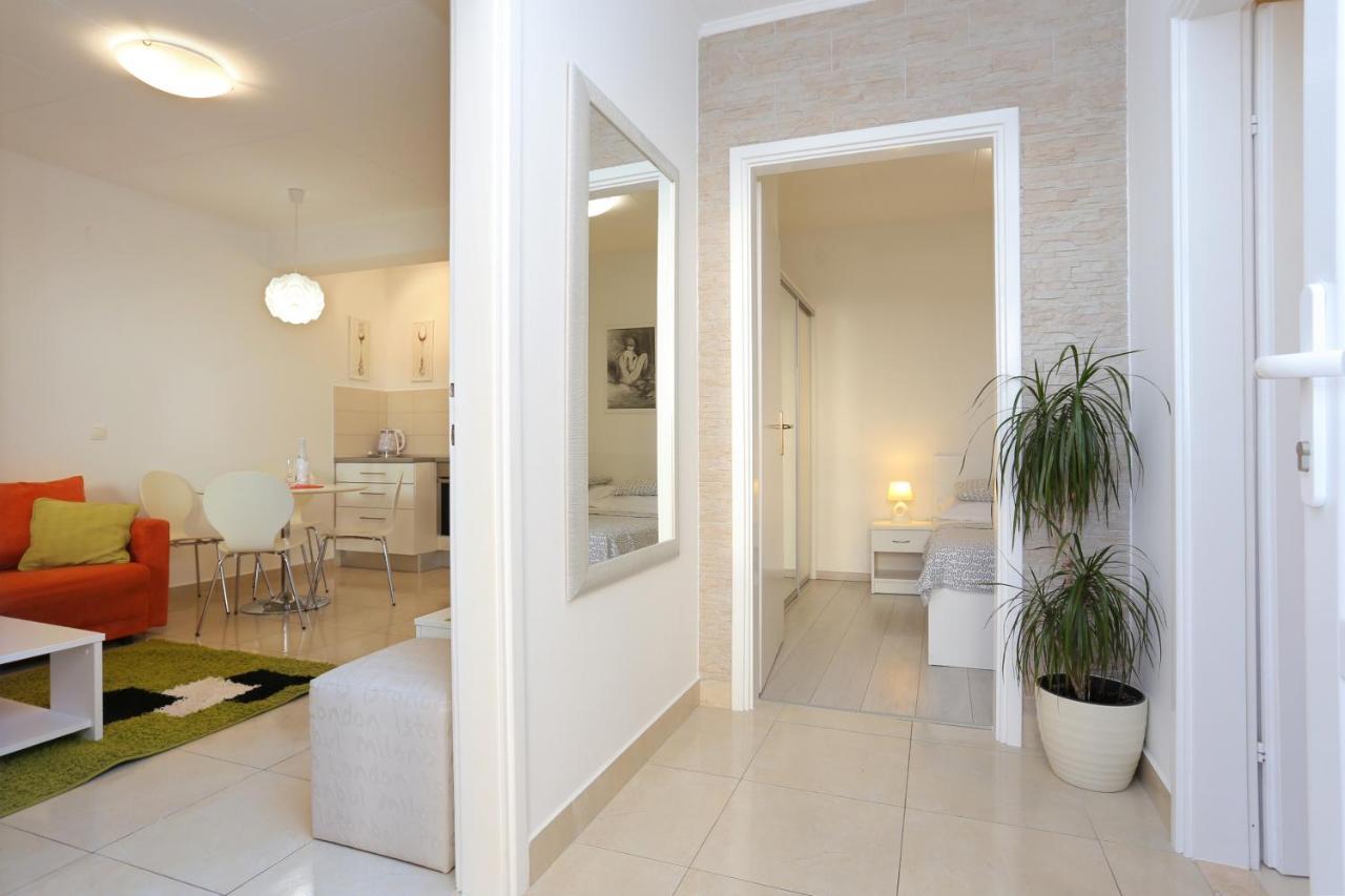 Apartments By The Sea Podgora, Makarska - 2594 エクステリア 写真